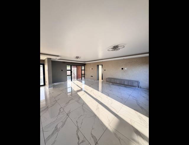 4 BEDROOM FREESTANDING FOR SALE IN MINERALIA